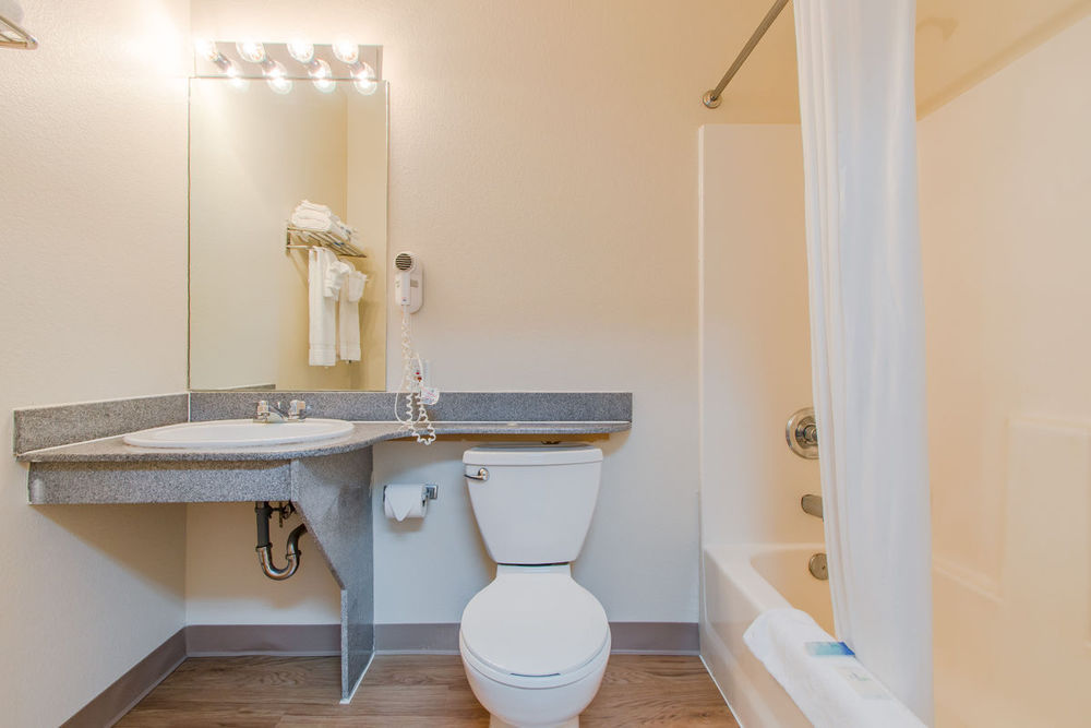 Intown Suites Extended Stay Colorado Springs Szoba fotó