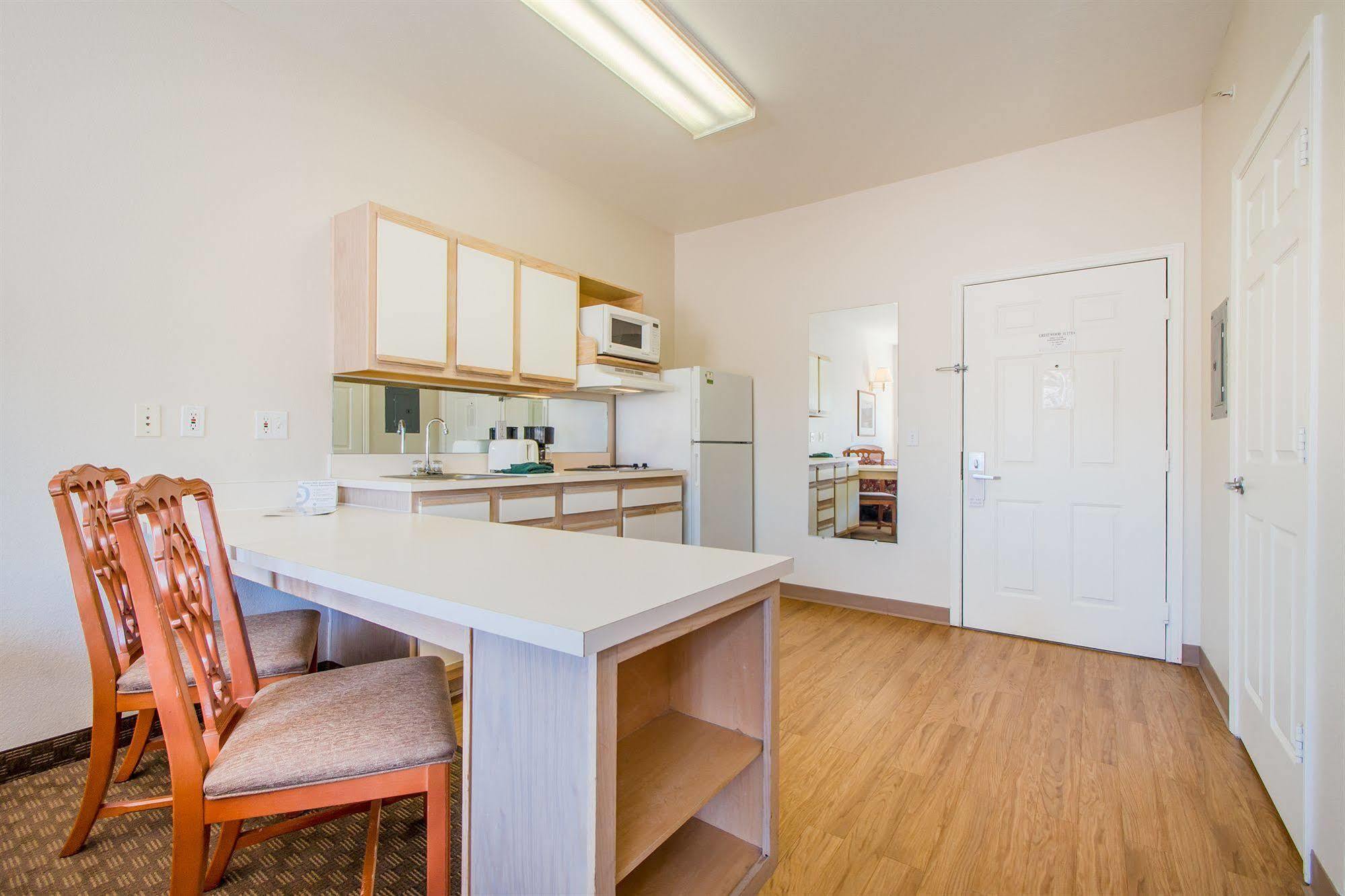 Intown Suites Extended Stay Colorado Springs Kültér fotó